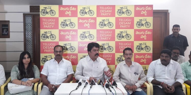 జగన్‌రెడ్డి పాలనలో దళితులపై దాడులు : బొండా ఉమామహేశ్వరరావు