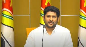 విలువలు, విశ్వసనీయతలేని ‘సాక్షి’