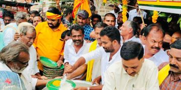 పేదలకు అన్న పెట్టడంలో కూడా రాజకీయాలు చేస్తారా?