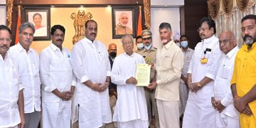 మనిషే అయితే జగన్‌లో మార్పు రావాలి