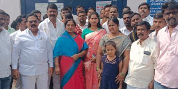 పరిటాల రవిని చంపింది జగనే