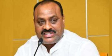 గొడ్డలిపోటును వారసత్వంగా తీసుకున్న మంత్రులు, ఎమ్మెల్యేలు