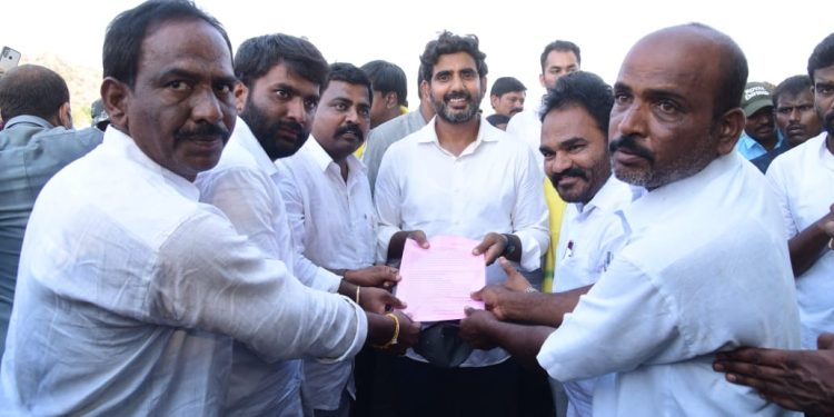 73,74 రాజ్యాంగ సవరణల ప్రకారం పంచాయతీలకు అధికారాలు : నారా లోకేష్ హామీ