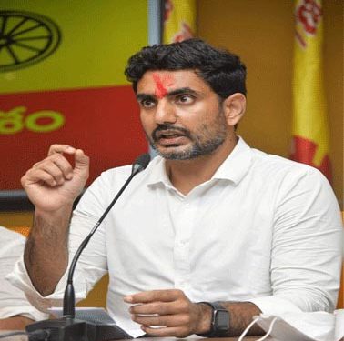 విద్యార్థుల జీవితాలతో చెలగాటం