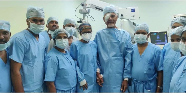 పూర్తయిన చంద్రబాబు కంటి ఆపరేషన్‌