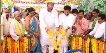 ఎర్రన్నకు ఘనంగా నివాళులు