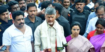 దుష్టశక్తుల కుట్రలు ప్రతిఘటిస్తూ ముందుకెళ్తా