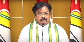 పోలీసులకే రక్షణ లేదు..సామాన్యుల పరిస్థితి ఏమిటి: వర్ల