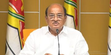 50 మంది వైసీపీ ఎమ్మెల్యేలు టచ్‌లో ఉన్నారు: గోరంట్ల