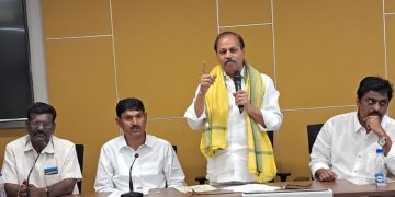 గిరిజనులు ఏకతాటిపై నడిచి జగన్‌ను గద్దె దించాలి