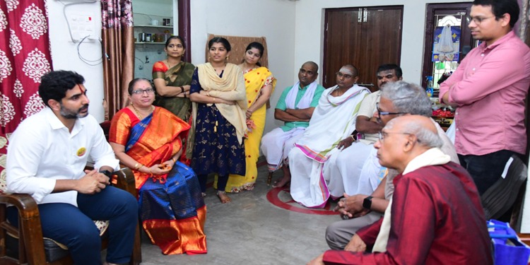 మంగళగిరిని అభివృద్ధిలో అగ్రగామిగా నిలబెడతా