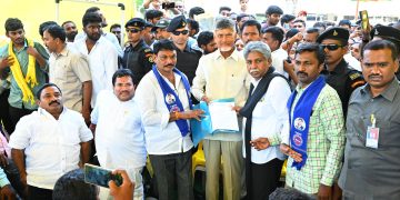 దివ్యాంగుల పింఛన్‌ రూ. 6 వేలు