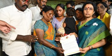 ఆదుకుంటాం.. అండగా ఉంటాం