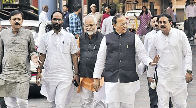 సీఎస్‌, డీజీపీని బదిలీ చేయాలి