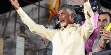 భూమి మీది..బొమ్మ జగన్‌దా?