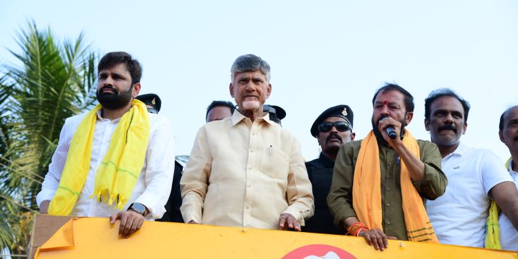 వైసీపీ గూండాలను వదలను