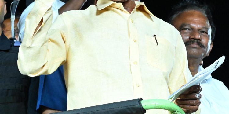 భూదోపిడీకే కుట్ర చట్టం!