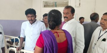 మా కుటుంబం కష్టాల్లో ఉంది ఆదుకోండి