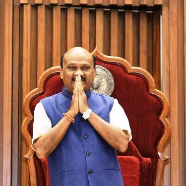 నా రాజకీయ జీవితంలో ఇలాంటి నేతను చూడలేదు