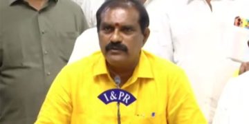 కాలువల శివారు ప్రతి ఎకరానికీ నీరందాలి 