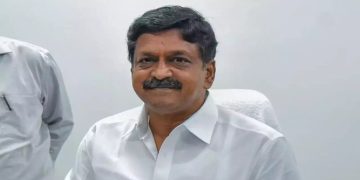 పన్ను ఎగవేతదారులను అరికట్టండి
