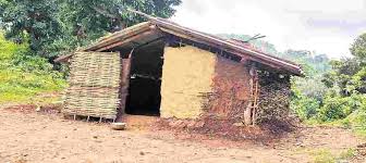 శ్రమదానంతో పాఠశాల కోసం పాక నిర్మాణం