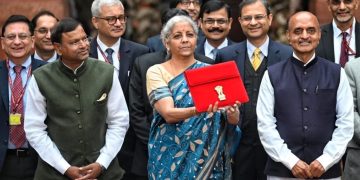 తొలి పద్దు పొడిచింది!