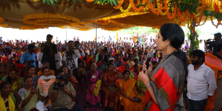 ఐదేళ్లలో రాష్ట్ర ప్రజలు రాక్షసులను చూశారు