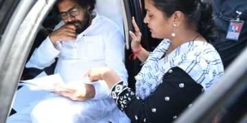 సమస్యలు వింటూ…పరిష్కారం దిశగా!