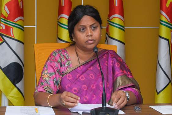 వైఎస్సార్ శవం సాక్షిగా పుట్టిన పార్టీ వైసీపీ