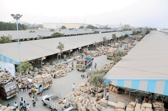 గుంటూరు మిర్చి యార్డులో భారీ అవినీతి