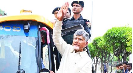 అతడే.. ఒక సైన్యం!