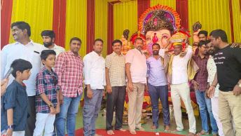 టీడీపీ కేంద్ర కార్యాలయంలో లడ్డూ వేలం