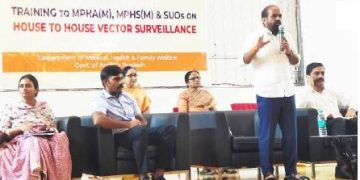 వైద్య సిబ్బంది సైనికుల్లా పనిచేయాలి