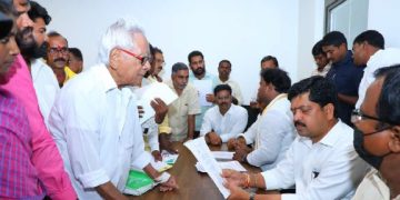 జోగి రమేష్‌ అండతో ఆస్తి కబ్జా చేశారు