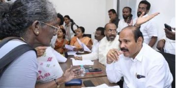 బెదిరించి దొంగ రిజిస్ట్రేషన్‌తో భూమి కొట్టేశారు