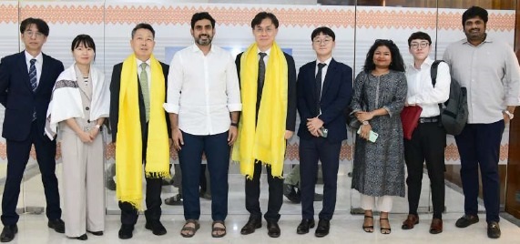 ఏపీవైపు కెగ్జిమ్ చూపు