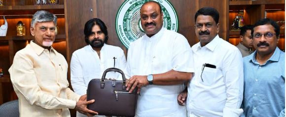 రైతులు ఒక్కొక్కరి ఖాతాలో రూ.20వేలు..