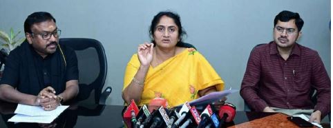 బీసీ సంక్షేమానికి పెద్దపీట బడ్జెట్ భేష్ : మంత్రి సవిత