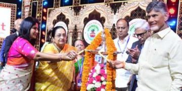 ఎక్కడున్నా.. తెలుగుజాతి ఒక్కటే