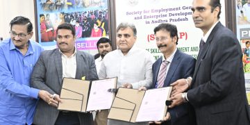 వన్‌ ఫ్యామిలీ-వన్‌ ఎంటర్‌ప్రెన్యూర్‌ లక్ష్యం