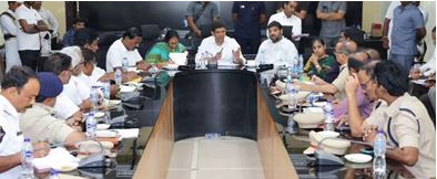 ఎమ్మెల్సీ అభ్యర్థి ఆలపాటిని గెలిపించాలి