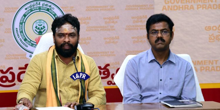 ఈఎస్ఐ వైద్యులు, సిబ్బంది..విధుల్లో నిర్లక్ష్యం వహిస్తే చర్యలు తప్పవు