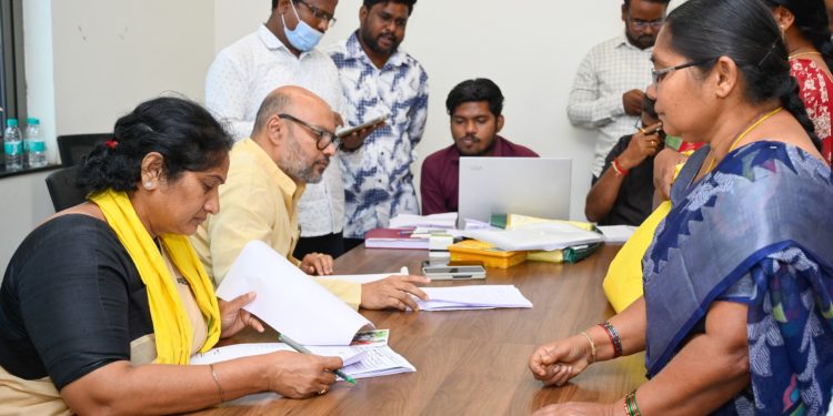 ఇటలీలో జాబ్స్ పేరుతో రూ.7 కోట్లకు టోకరా