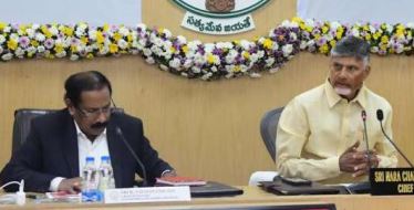 అధికార్లూ..పల్లెలకు పదండి!