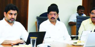 బడిపిల్లలకు..సన్నబియ్యంతో మధ్యాహ్న భోజనం