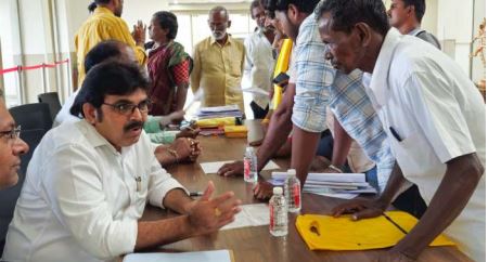 పశుమేత భూములు కబ్జా