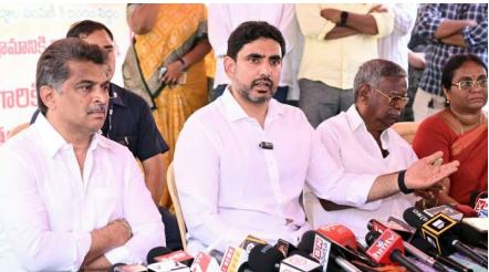 ఇచ్చిన మాట ప్రకారమే పేదలకు పట్టాభిషేకం