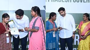 ప్రైవేటురంగాన్ని తలదన్నేలా ప్రభుత్వ విద్య