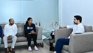 మంత్రి నారా లోకేష్ను కలిసిన అనలాగ్ ఆస్ట్రోనాట్ దంగేటి జాహ్నవి